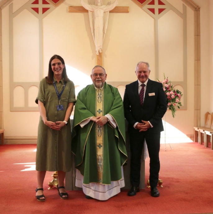 News » School Celebrates Mass To Thank Father Kevin